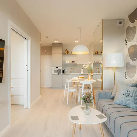 Ferienwohnung Tree Crown Sea Side Rogowo Pearl Exterior foto